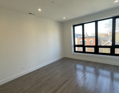 719 N Elizabeth Street - Photo Thumbnail 9