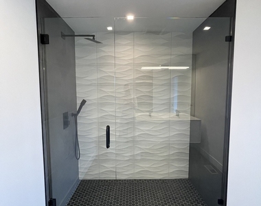 719 N Elizabeth Street - Photo Thumbnail 18