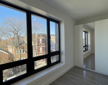 719 N Elizabeth Street - Photo Thumbnail 11