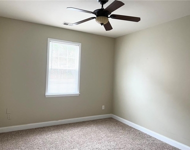 3415 Earhart Way - Photo Thumbnail 27