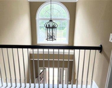 3415 Earhart Way - Photo Thumbnail 29