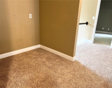 3415 Earhart Way - Photo Thumbnail 23
