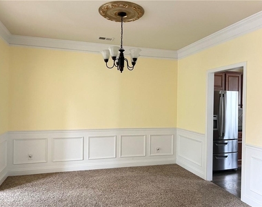 3415 Earhart Way - Photo Thumbnail 9
