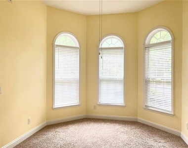 3415 Earhart Way - Photo Thumbnail 10