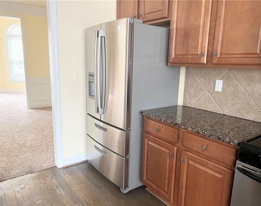 3415 Earhart Way - Photo Thumbnail 4