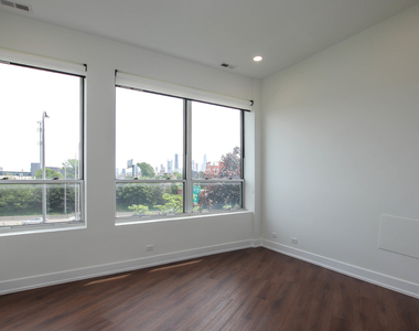 1001 N Milwaukee Avenue - Photo Thumbnail 14