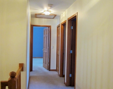 3690 Baybrook Drive - Photo Thumbnail 7