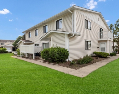 707 Sunfish Point - Photo Thumbnail 2