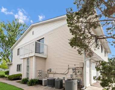 707 Sunfish Point - Photo Thumbnail 1