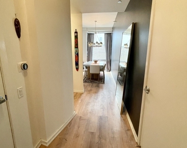 1000 W Leland Avenue - Photo Thumbnail 1
