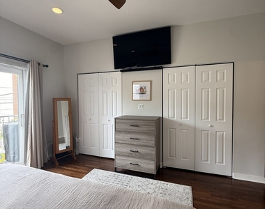 2302 W North Avenue - Photo Thumbnail 12