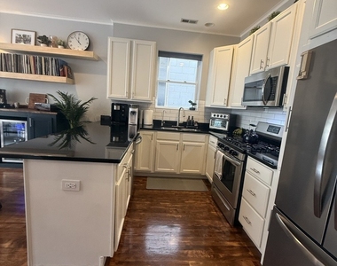 2302 W North Avenue - Photo Thumbnail 8