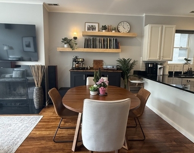 2302 W North Avenue - Photo Thumbnail 5