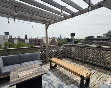 2302 W North Avenue - Photo Thumbnail 19