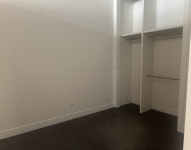 521 W Superior Street - Photo Thumbnail 9