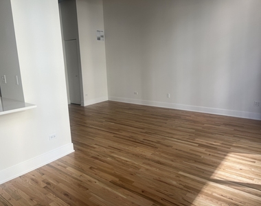 521 W Superior Street - Photo Thumbnail 5