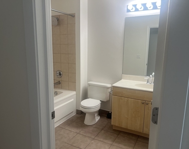 521 W Superior Street - Photo Thumbnail 10