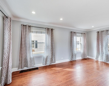 402 N Main Street - Photo Thumbnail 3