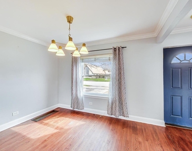 402 N Main Street - Photo Thumbnail 6