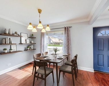 402 N Main Street - Photo Thumbnail 5