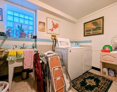 5355 N Central Avenue - Photo Thumbnail 14