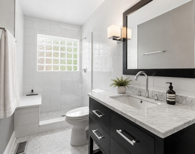 1657 W Erie Street - Photo Thumbnail 20