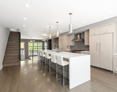 1657 W Erie Street - Photo Thumbnail 8