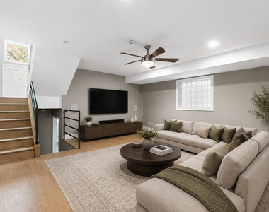 1657 W Erie Street - Photo Thumbnail 11