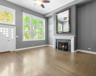 1657 W Erie Street - Photo Thumbnail 2