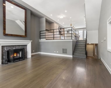 1657 W Erie Street - Photo Thumbnail 4