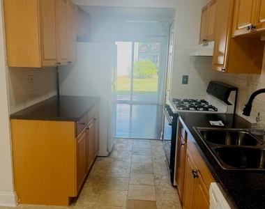 2454 Devonshire Court - Photo Thumbnail 3