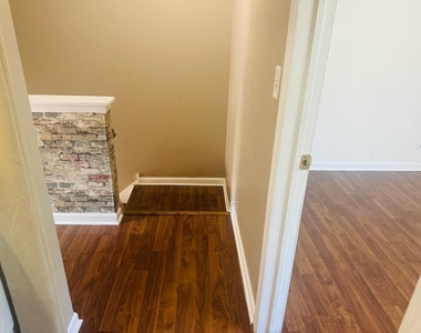 2454 Devonshire Court - Photo Thumbnail 8