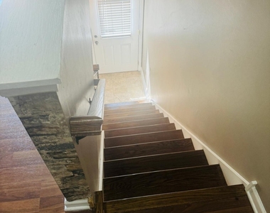 2454 Devonshire Court - Photo Thumbnail 7