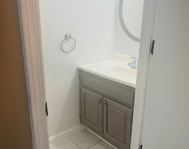 2454 Devonshire Court - Photo Thumbnail 5