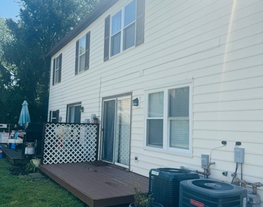 2454 Devonshire Court - Photo Thumbnail 14