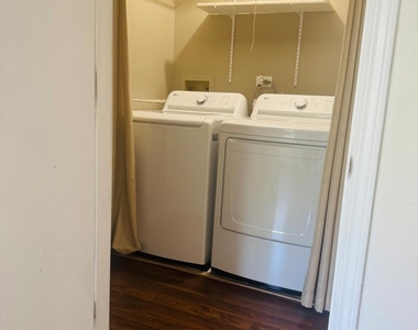 2454 Devonshire Court - Photo Thumbnail 13