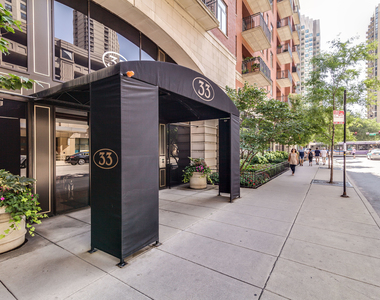 33 W Huron Street - Photo Thumbnail 1