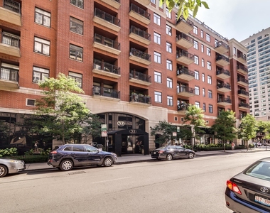 33 W Huron Street - Photo Thumbnail 24