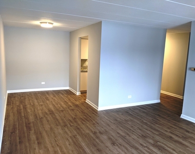 1 Renaissance Place - Photo Thumbnail 4