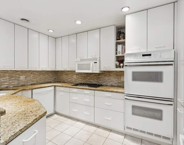 2020 N Cleveland Avenue - Photo Thumbnail 5
