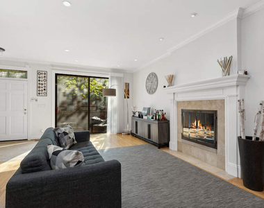 2020 N Cleveland Avenue - Photo Thumbnail 2