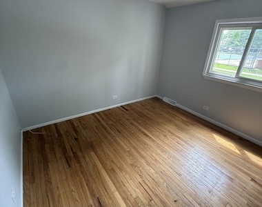 4014 Euclid Lane - Photo Thumbnail 13