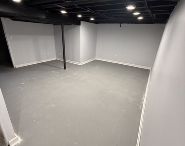 4014 Euclid Lane - Photo Thumbnail 16