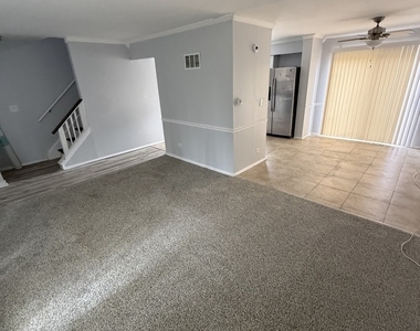 4014 Euclid Lane - Photo Thumbnail 3
