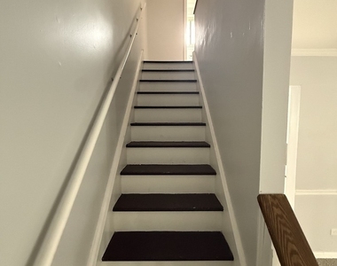 4014 Euclid Lane - Photo Thumbnail 11