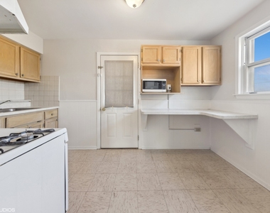 9518 S 53rd Avenue - Photo Thumbnail 5