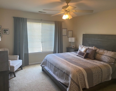3366 Ravinia Circle - Photo Thumbnail 6