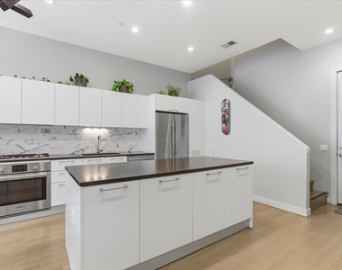 1019 N Cleveland Avenue - Photo Thumbnail 9