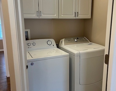 1022 Heron Circle - Photo Thumbnail 11