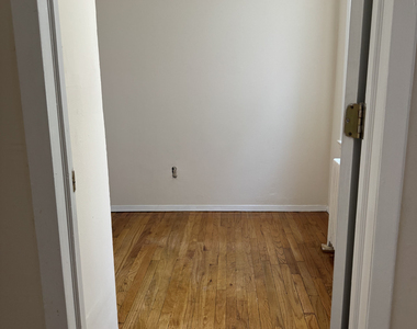 24-35 Steinway Street - Photo Thumbnail 7